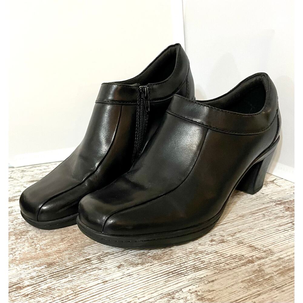 Clarks Bendable Heeled Leather Loafers